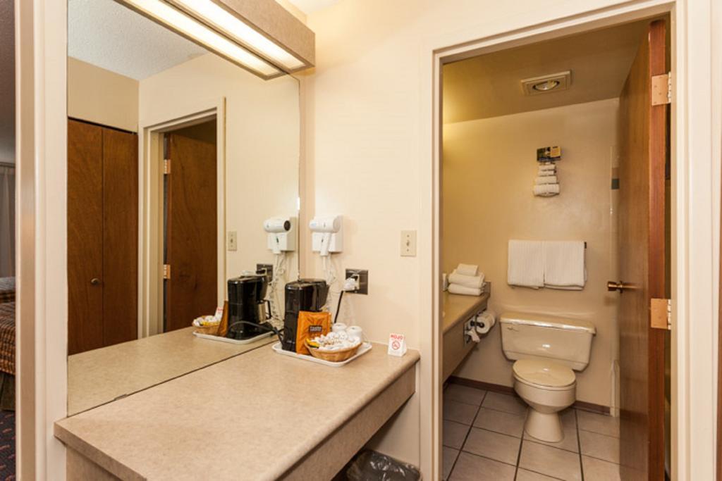 Howard Johnson By Wyndham Nanaimo Harbourside Pokoj fotografie