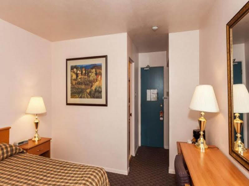 Howard Johnson By Wyndham Nanaimo Harbourside Exteriér fotografie